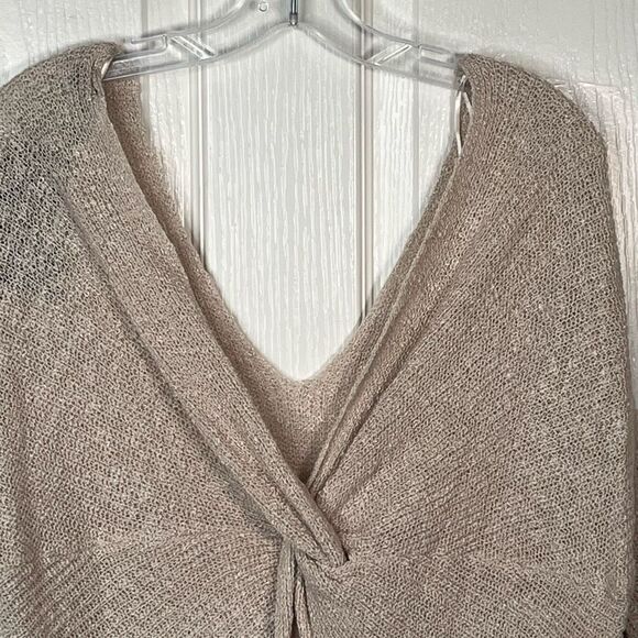 Moon & Madison Sz L Tan Twist Back Sweater Vneck - Picture 6 of 12